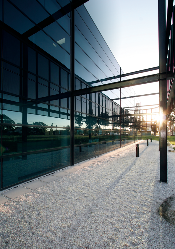 Viridian Glass – Glass becomes viable option for sustainable building