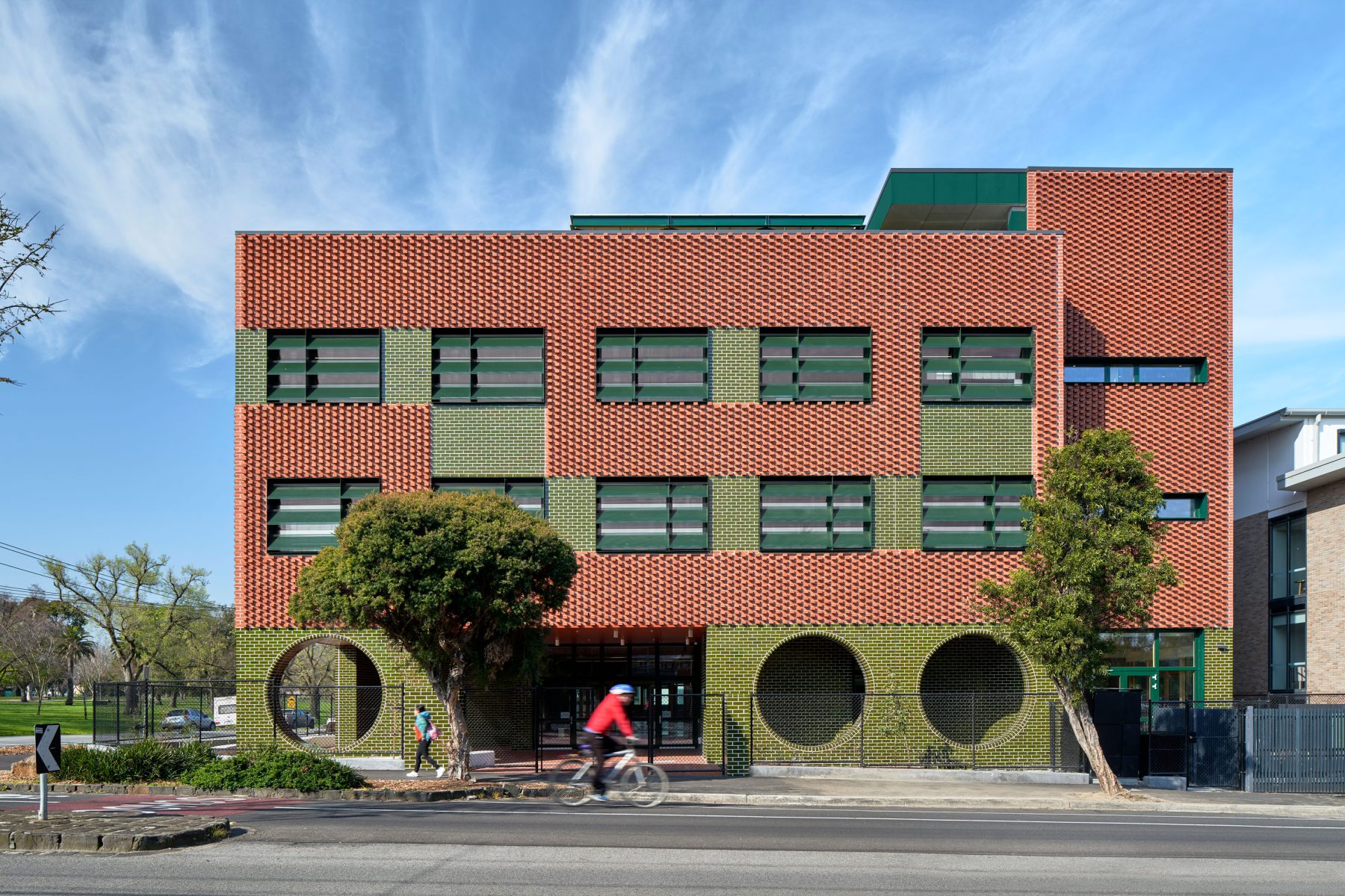Viridian Glass Case Study – Clifton Hill Passive House Primary School