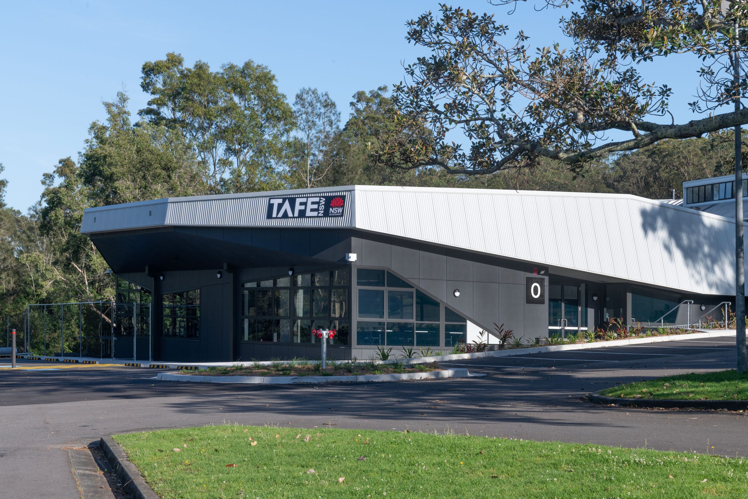 Viridian Glass – Wyong Tafe Animal Studies Facility
